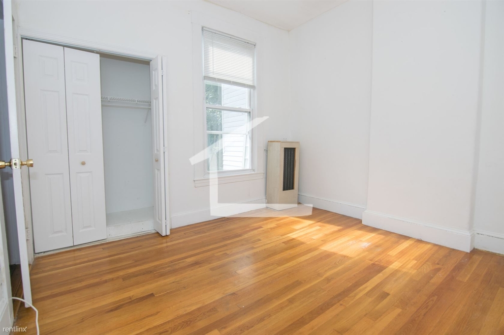 38 Newton St # 2 - Photo 6