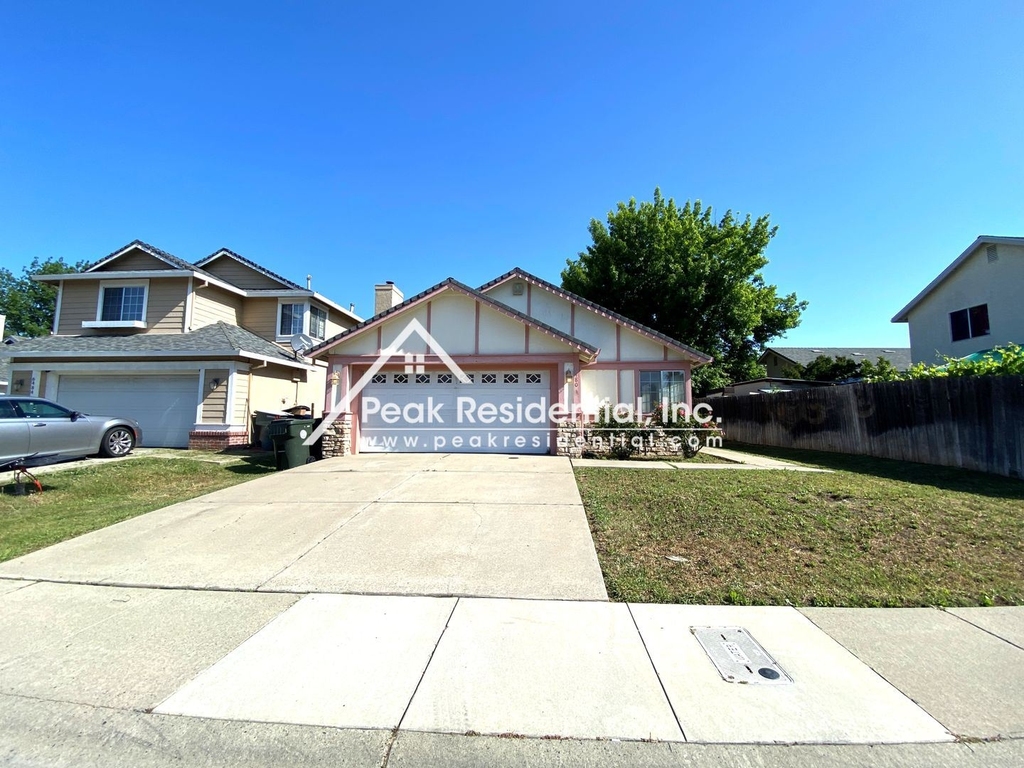 6480 Sun Ranch Dr - Photo 0