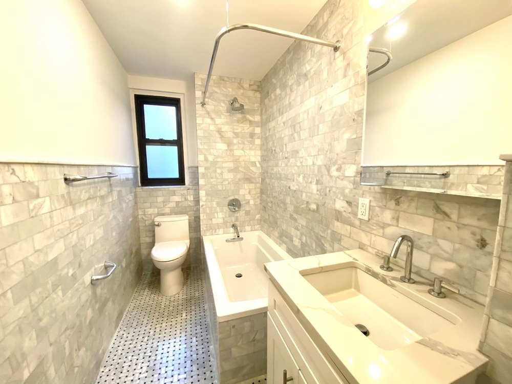 160 East 48th Street - Photo 7