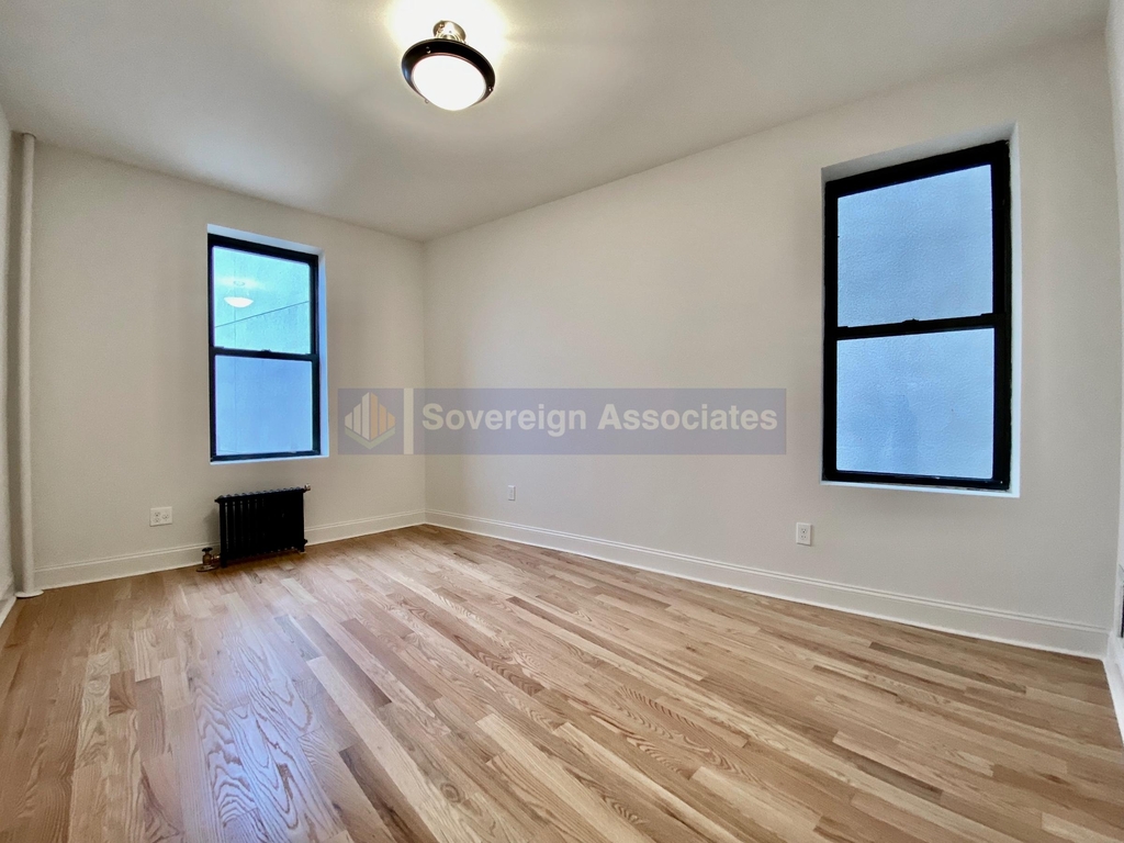 282 Cabrini Boulevard - Photo 5