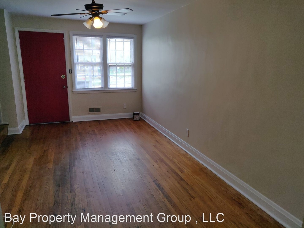 1016 N Iris Ave - Photo 2