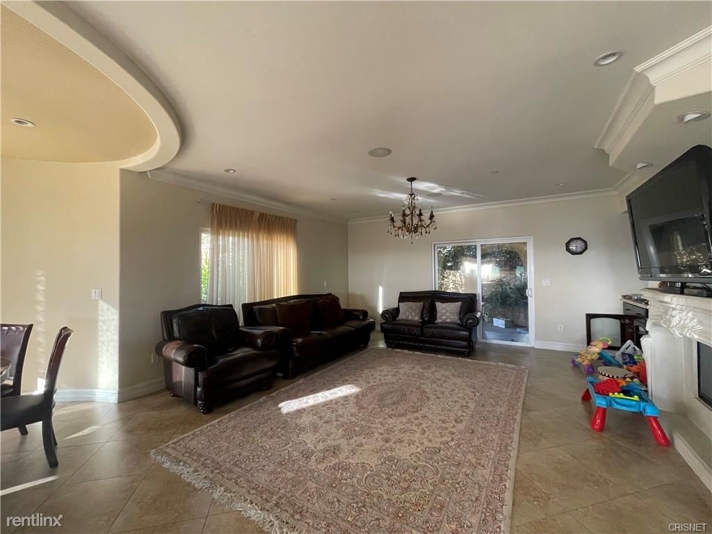 5000 Cerrillos Dr - Photo 1