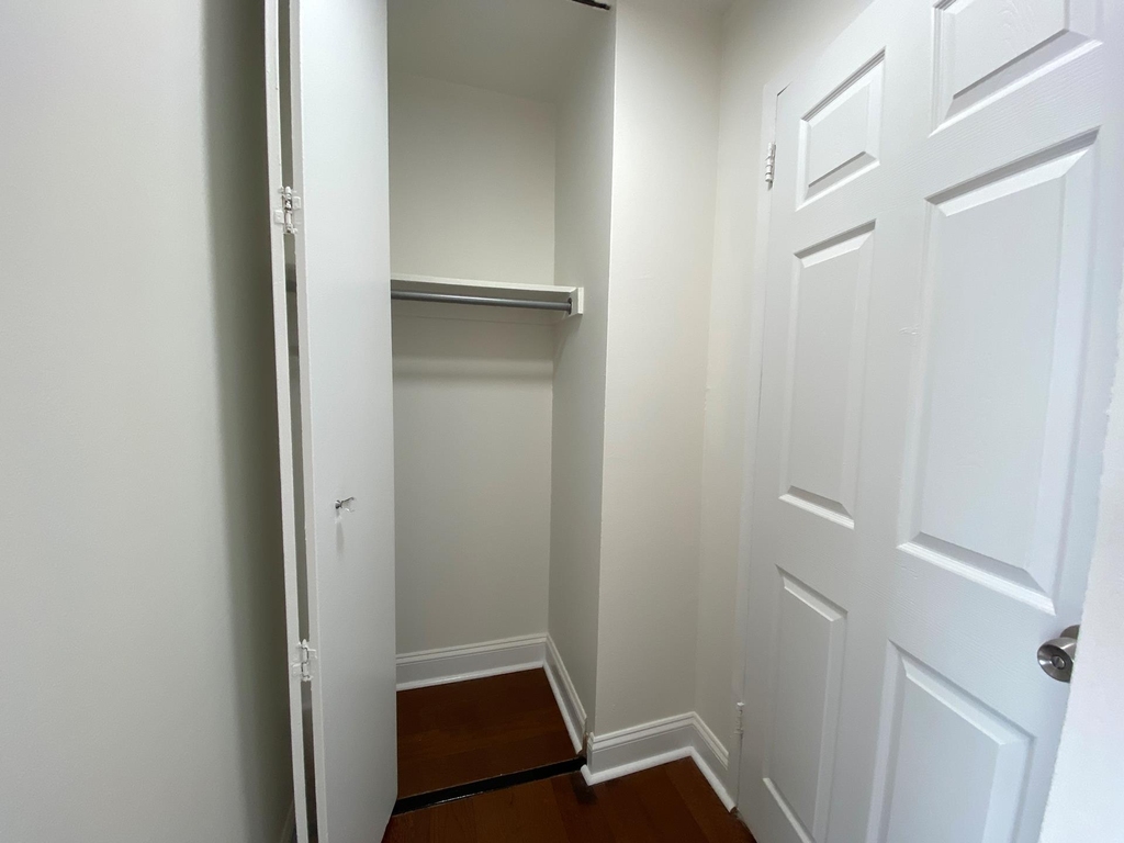 3333 Broadway - Photo 6