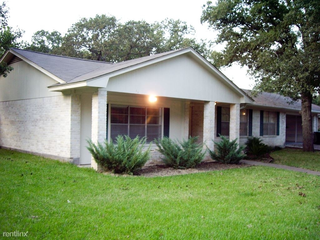 1205 Todd Trail - Photo 2