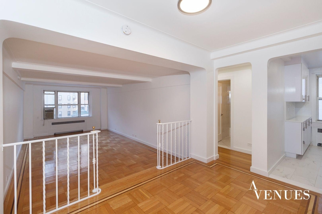 503 East 78th Street - Photo 2