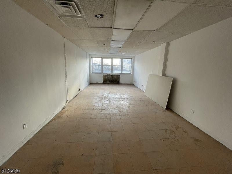 655 Clinton Ave, 2nd Fl - Photo 20