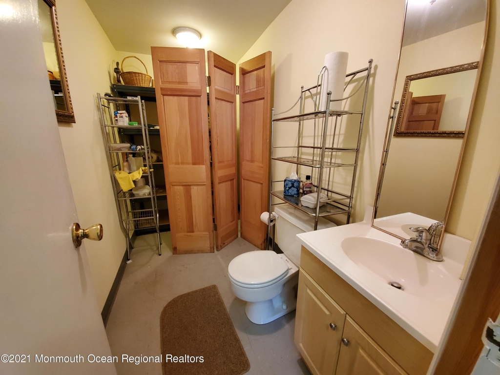 884 Main Street - Photo 11