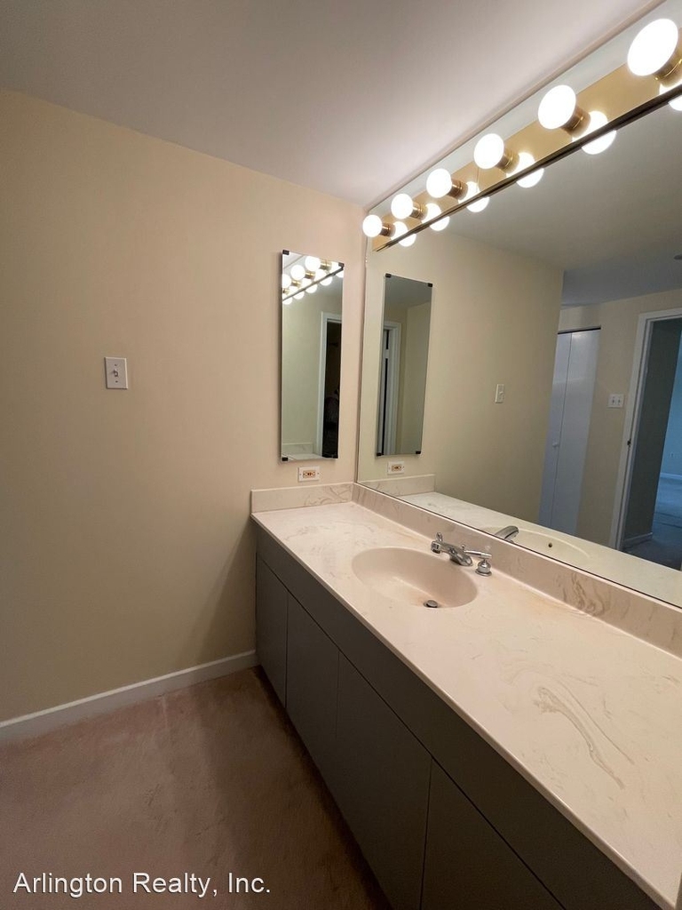 1530 Key Boulevard Unit 317 - Photo 9