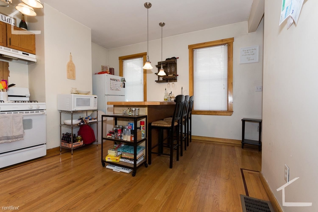 346 Faneuil St Apt 1 - Photo 1