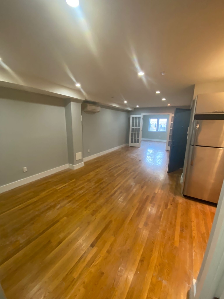 104 Cornelia Street - Photo 1