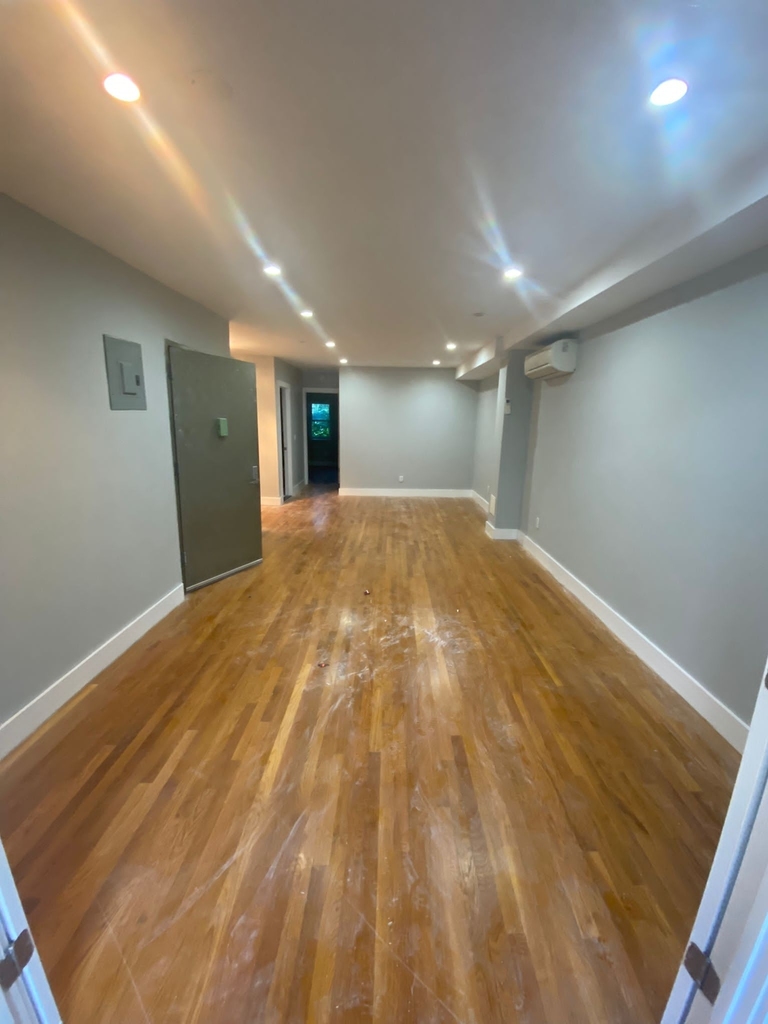 104 Cornelia Street - Photo 2
