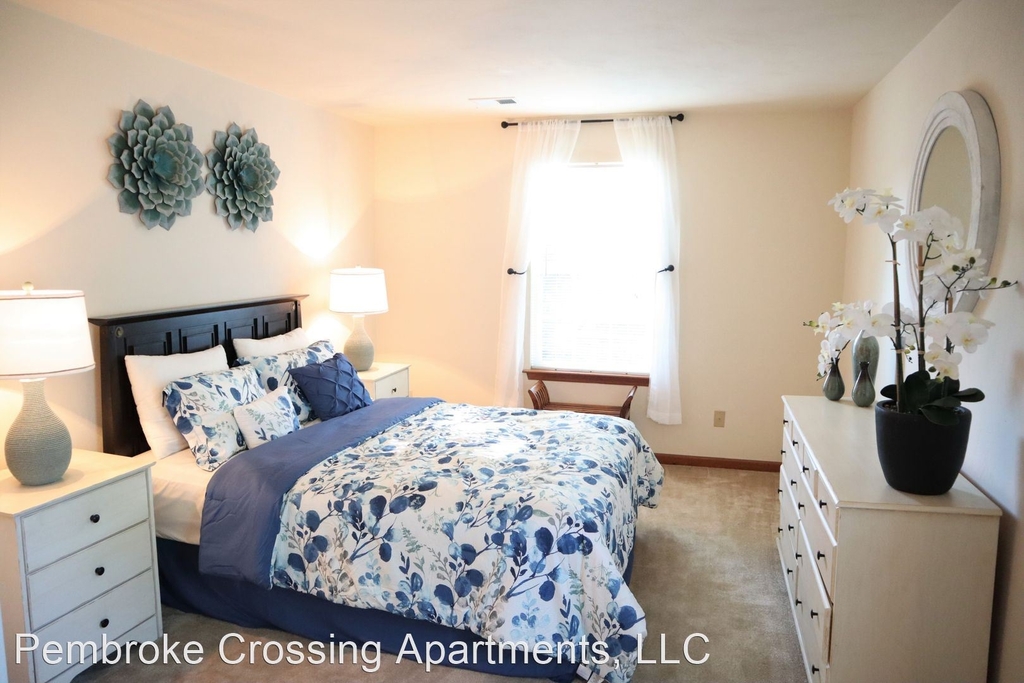 825 Crossing Court, Apt #103 - Photo 17