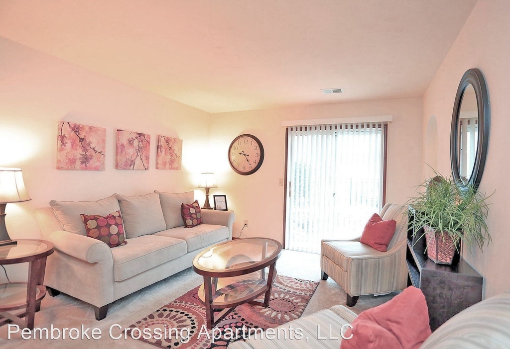 825 Crossing Court, Apt #103 - Photo 2