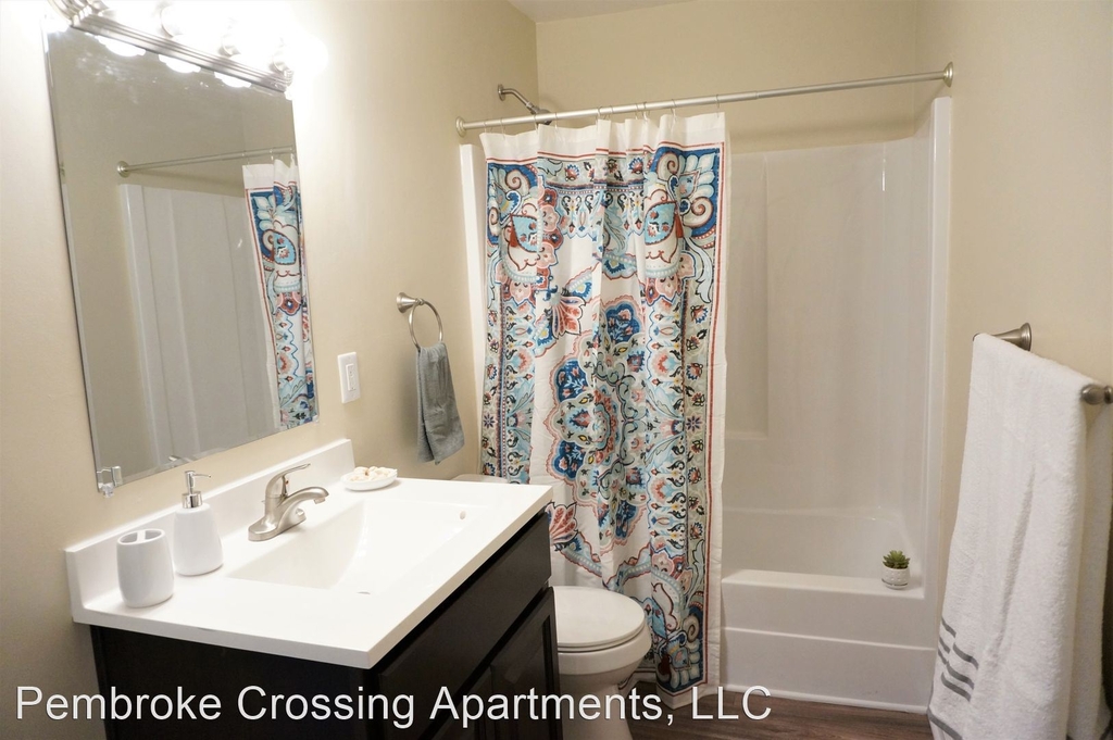 825 Crossing Court, Apt #103 - Photo 18