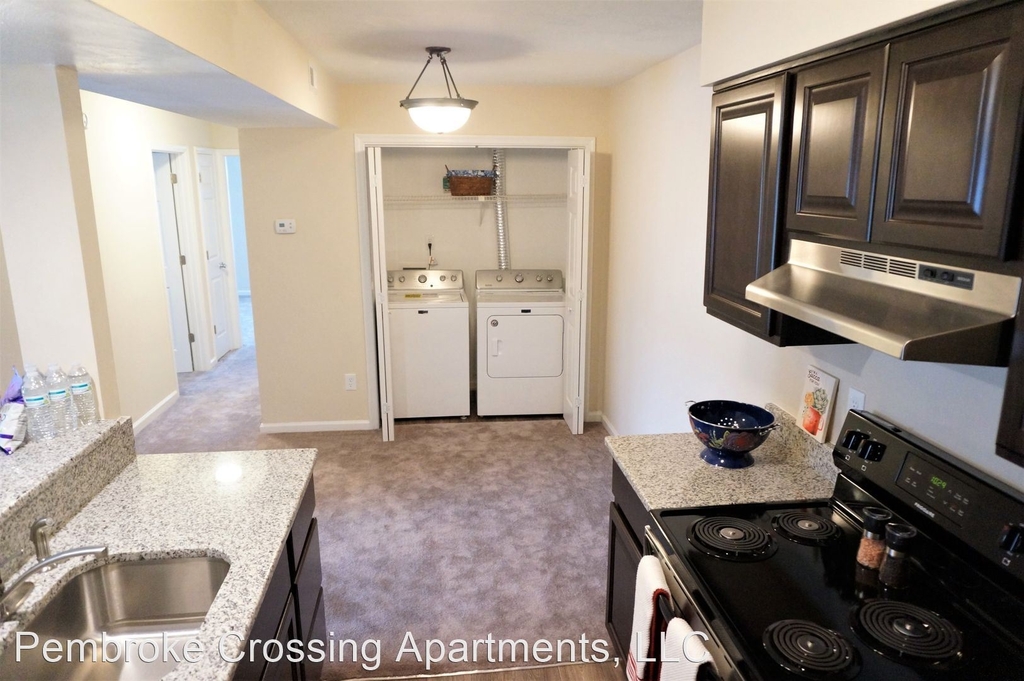 825 Crossing Court, Apt #103 - Photo 8