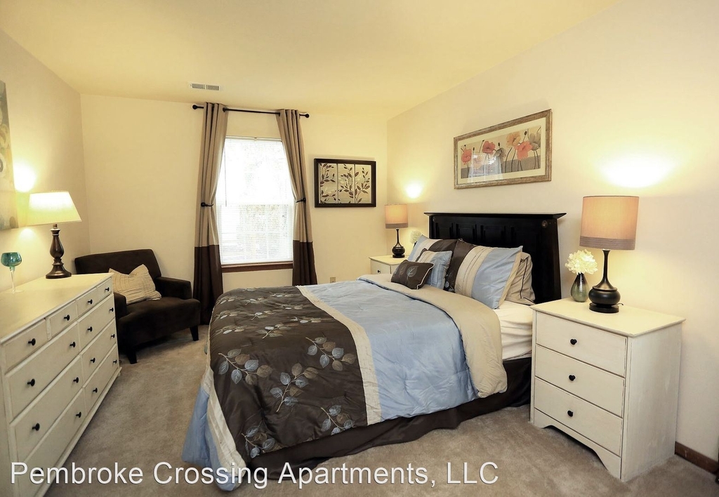 825 Crossing Court, Apt #103 - Photo 15