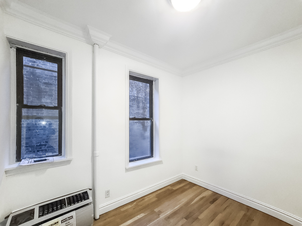 326 East 58th Street - Photo 2