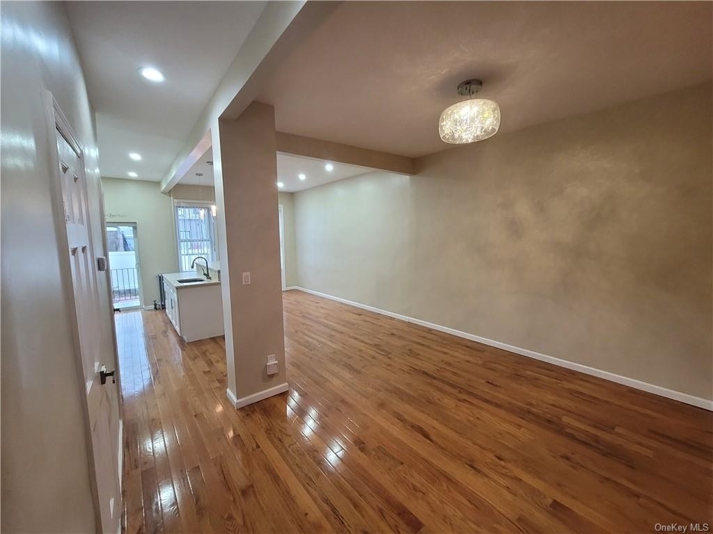 151 Autumn Avenue - Photo 1