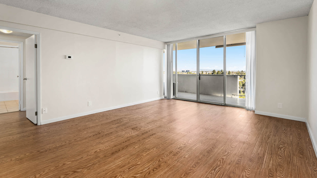 55 West 5th Avenue - Photo 12