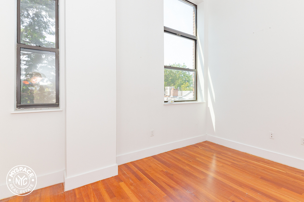 180 Bainbridge Street - Photo 6