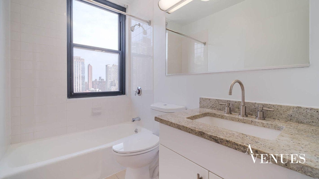 303 East 83rd Street - Photo 3