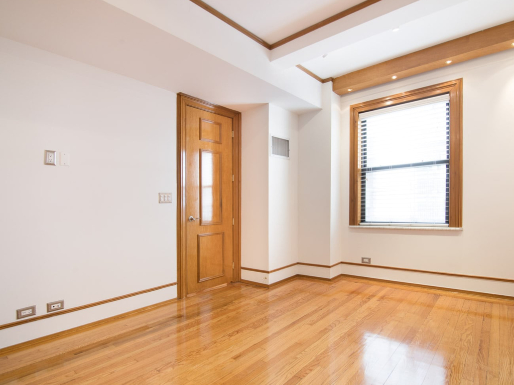 22nd Street and Broadway - Photo 5