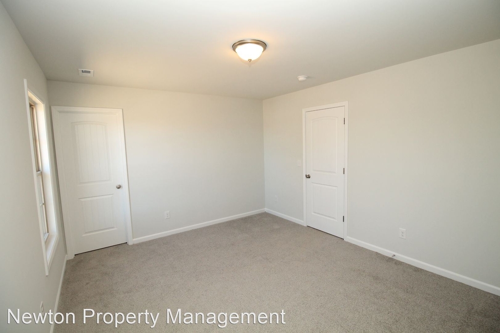 102 Grove Hill Circle - Photo 18