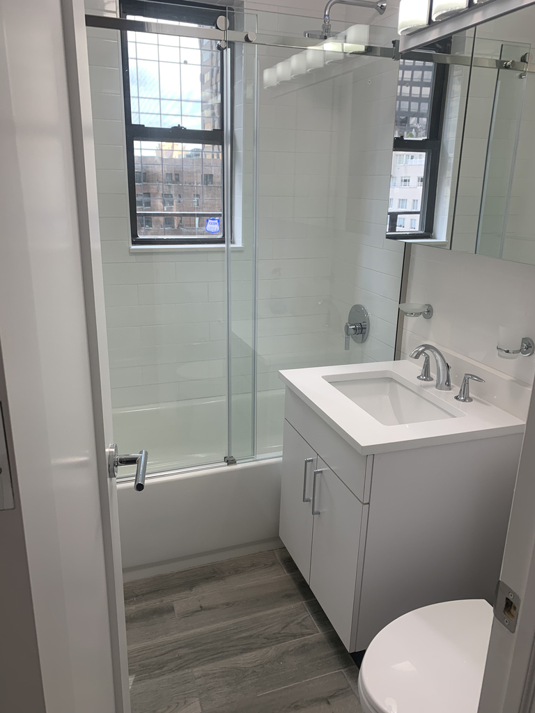 157 East 57th Street - Photo 1