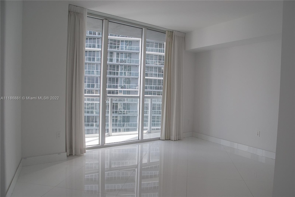 475 Brickell Ave - Photo 11