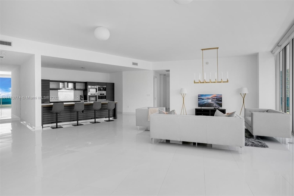 200 Biscayne Boulevard Way - Photo 1