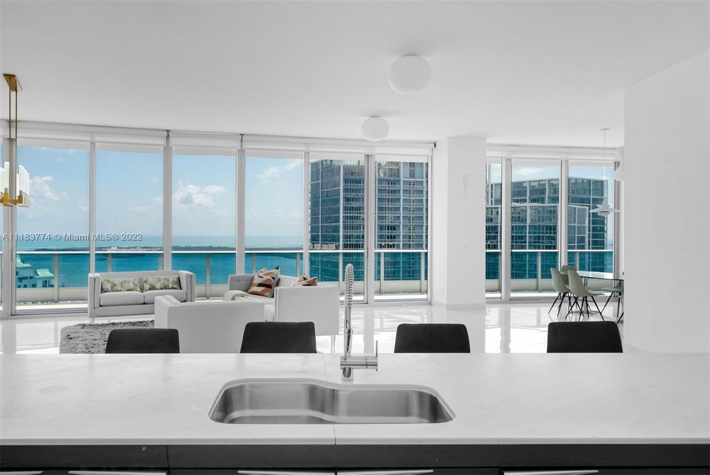 200 Biscayne Boulevard Way - Photo 4