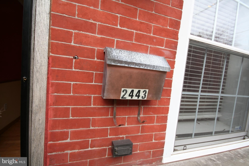 2443 Montrose Street - Photo 12