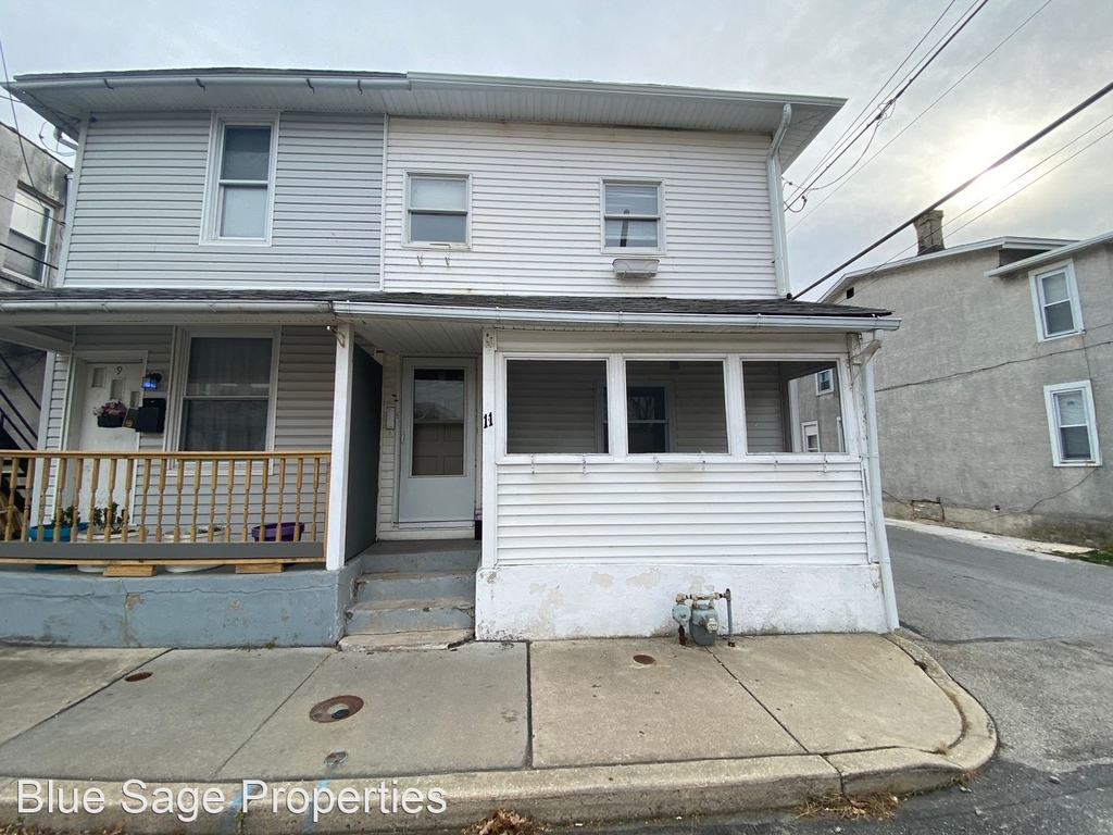 11 Marshall Ave - Photo 0