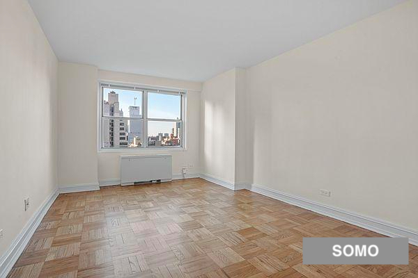 888 8th Ave - Photo 4