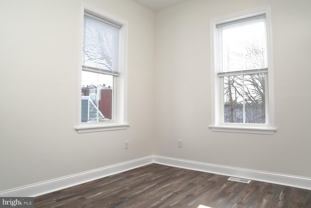 552 W King Street - Photo 17