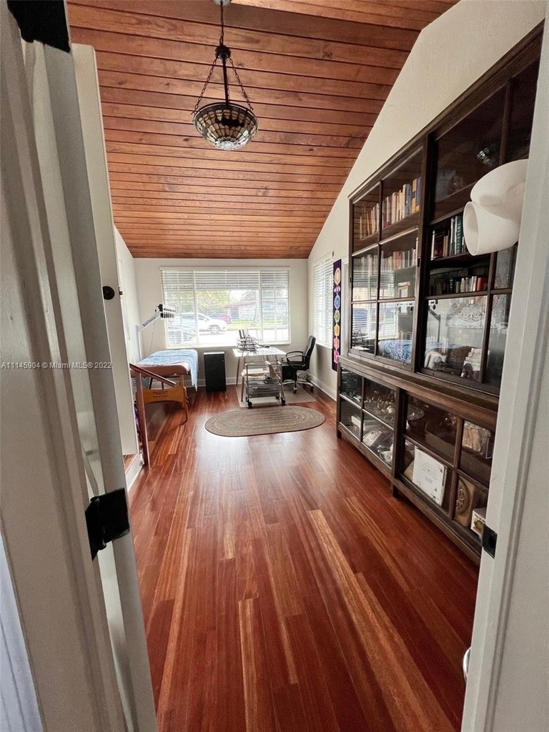 6463 Bird Rd - Photo 1