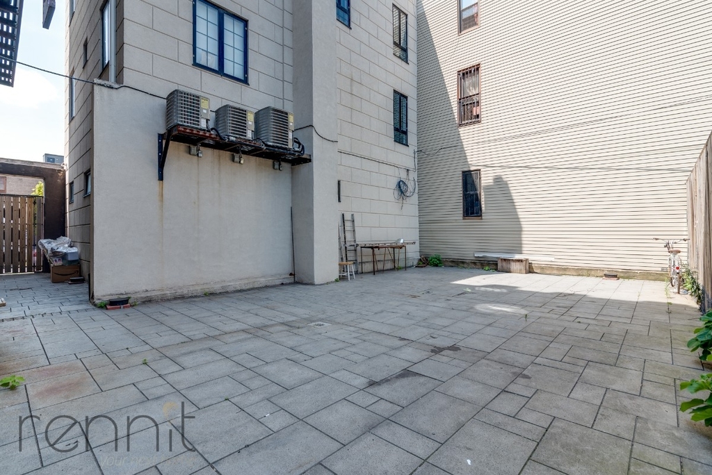 863 Broadway - Photo 4
