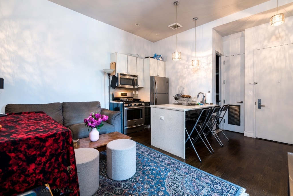 863 Broadway - Photo 6