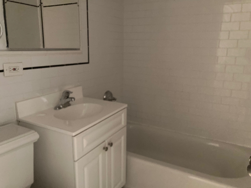 East 91st St, New York City - Photo 3