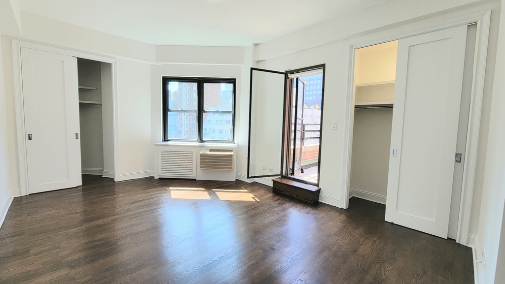 East 57th Street Sutton Place - Photo 2