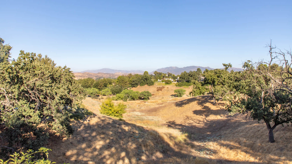 24905 Magic Mountain Parkway - Photo 22