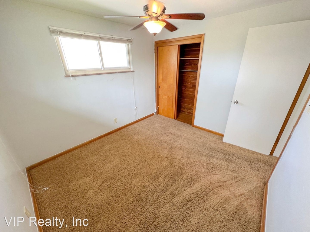 3504 Vanderberg Avenue - Photo 32