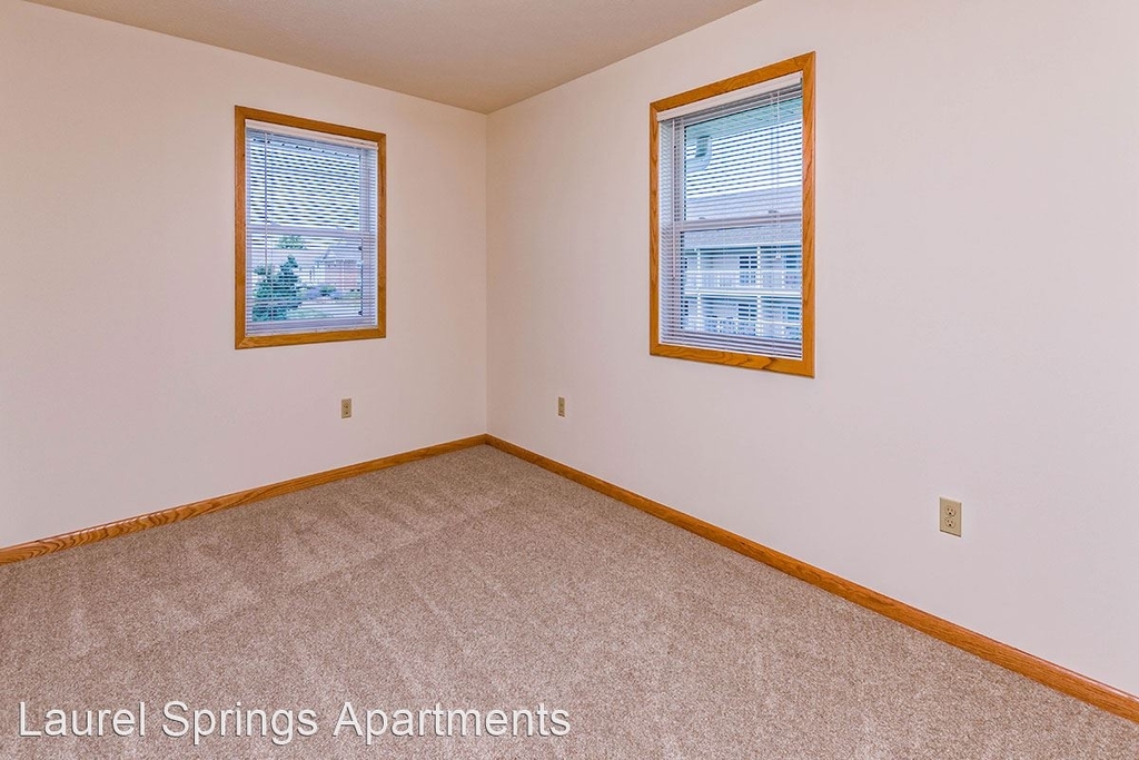 4711 Springview Dr. #105 - Photo 7