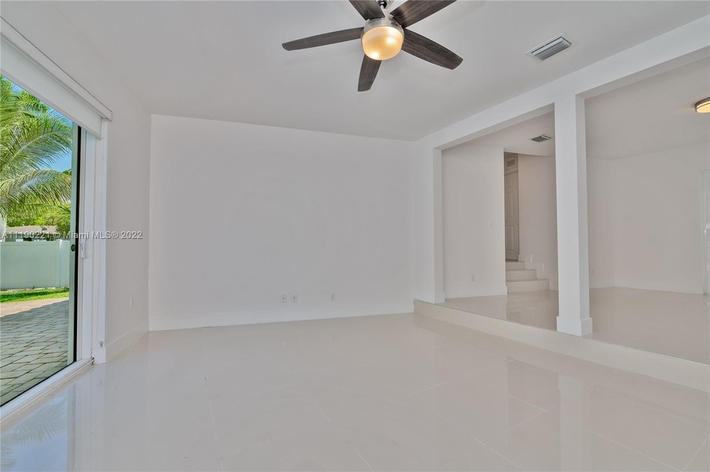 12505 Ne Miami Pl - Photo 10