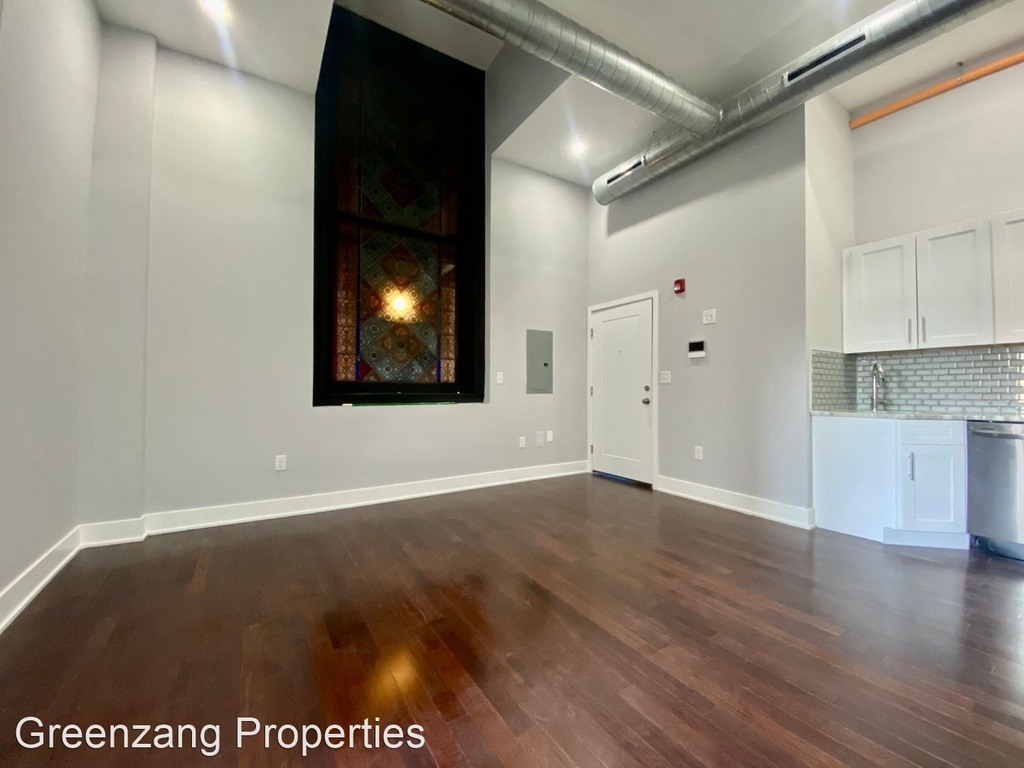 300 Richmond Street - Photo 2