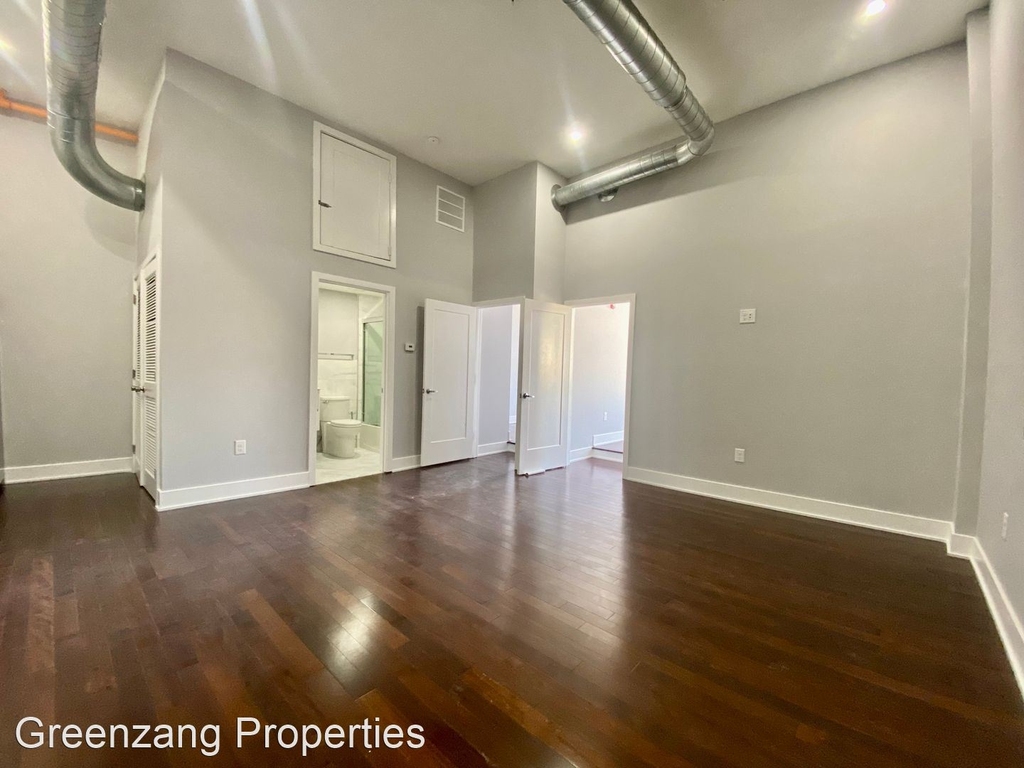 300 Richmond Street - Photo 0