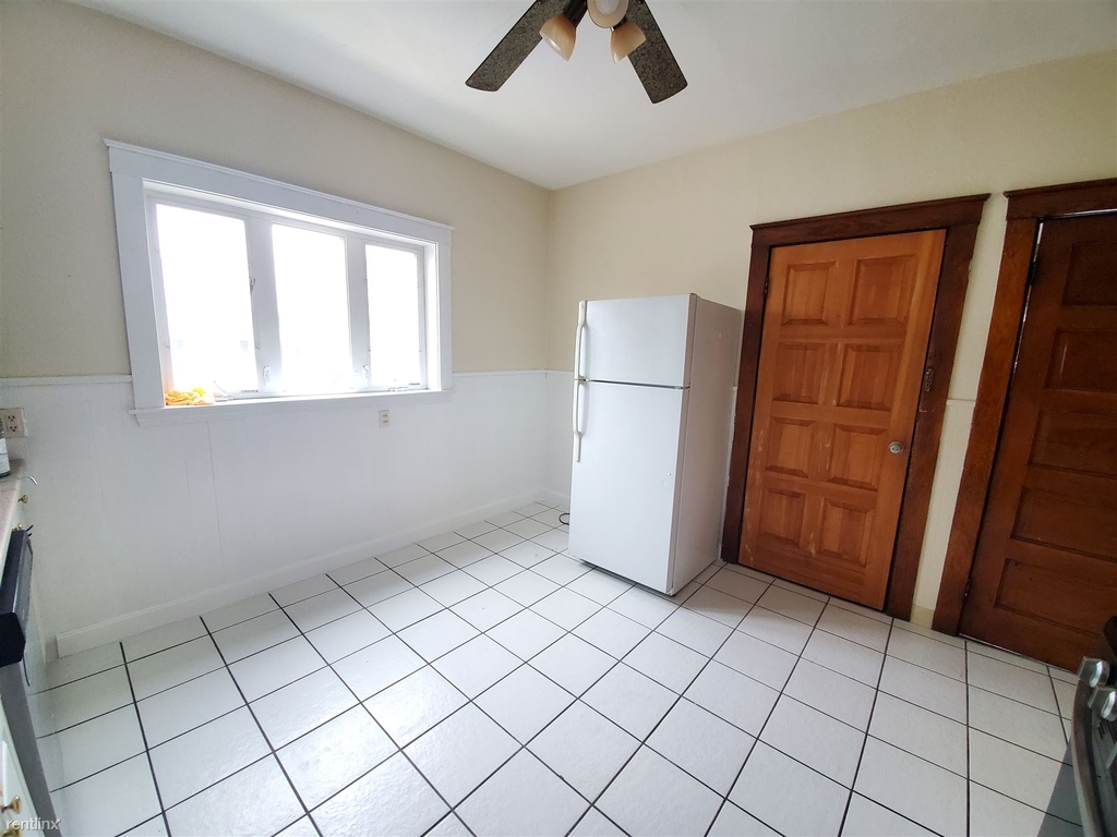 258 Belmont St Apt 2a - Photo 4