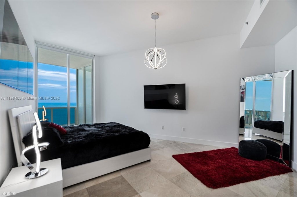 15811 Collins Ave - Photo 13