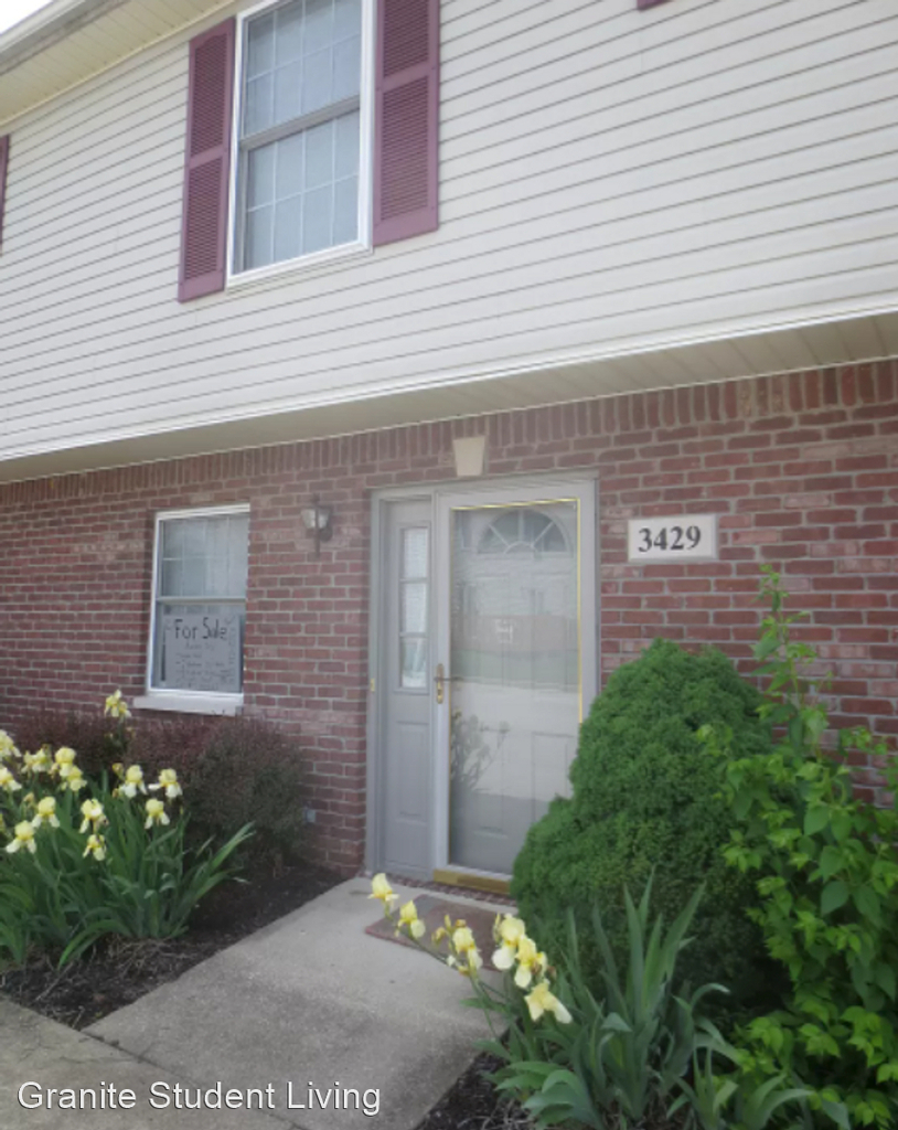 3429 S. Oaklawn Cir - 3429 - Photo 0