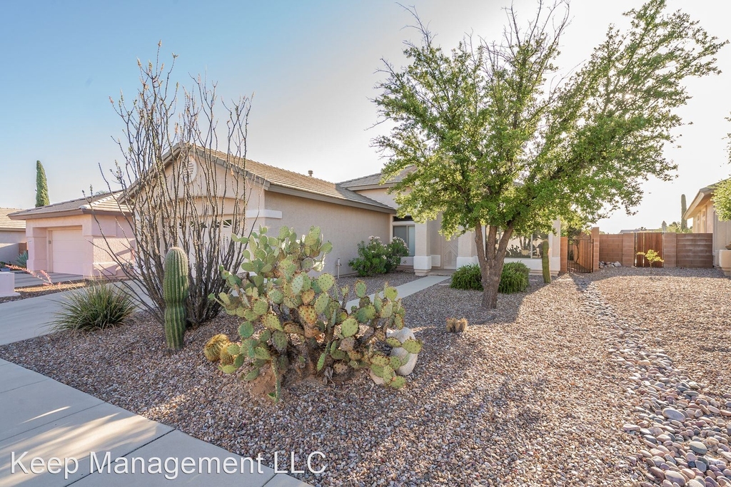 11125 N Eagle Crest Drive - Photo 1